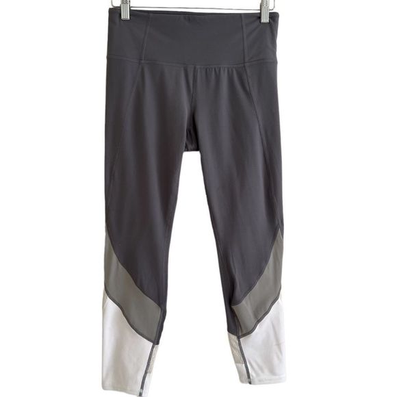 Athleta Cropped Leggings Size Medium - Picture 1 of 4